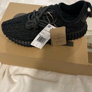 Brand new never worn size 5.5